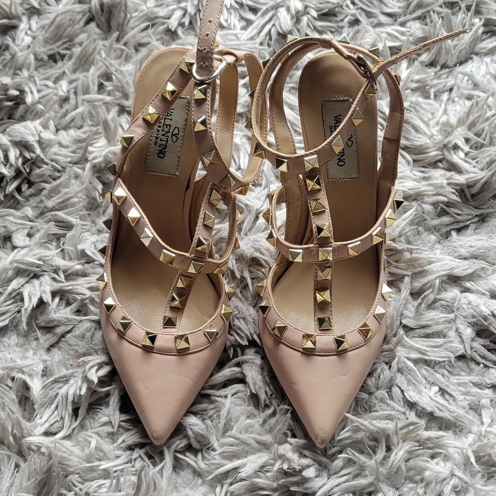 Valentino Garavani Rockstud 100mm heels- Size 35- Blush/poudre leather